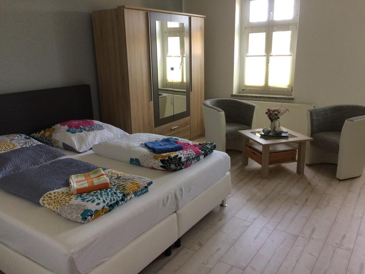 Pension Zum Alten Gasthaus Haensel Krauschwitz Exteriér fotografie
