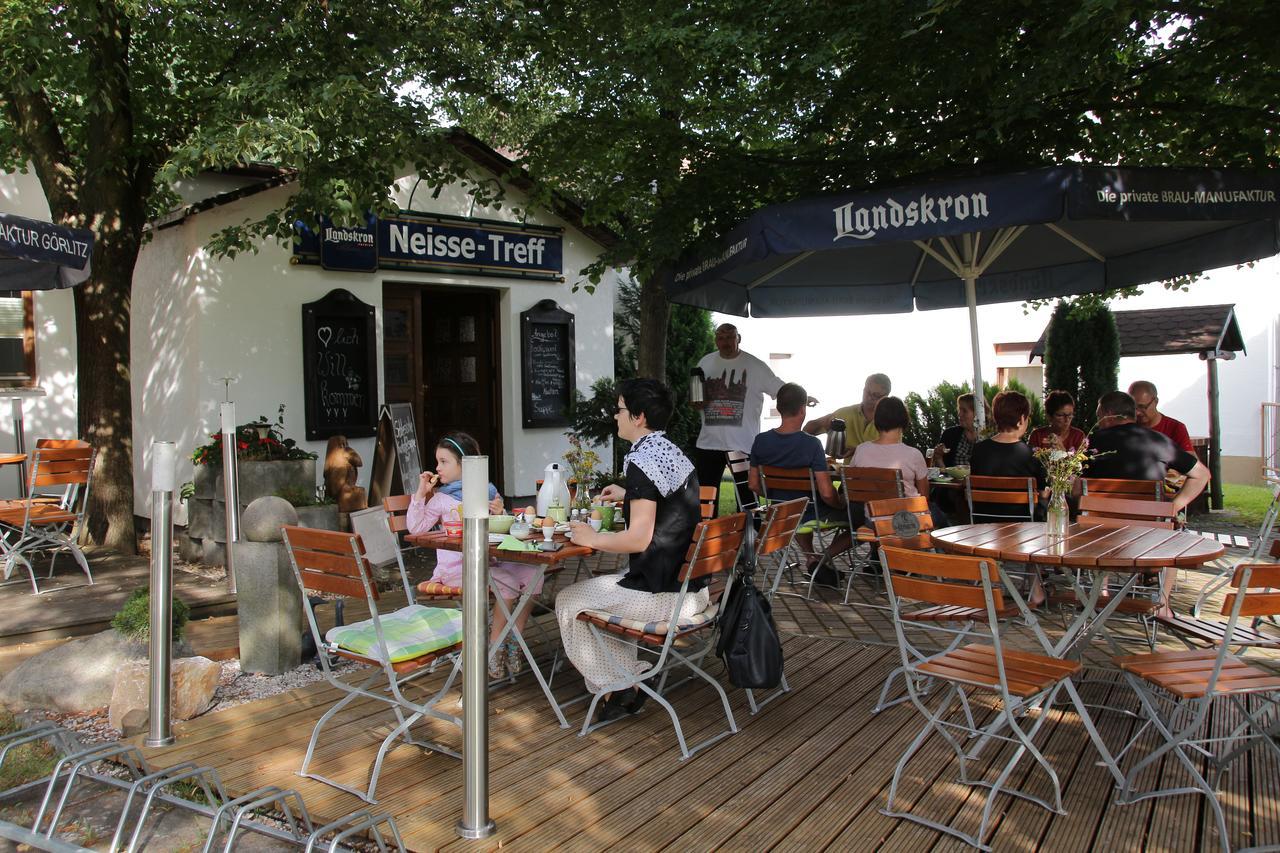 Pension Zum Alten Gasthaus Haensel Krauschwitz Exteriér fotografie
